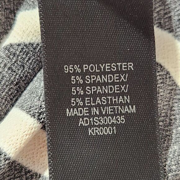 Adrianna Papell Blouse Size Medium Black Striped Vneck - Picture 11 of 12